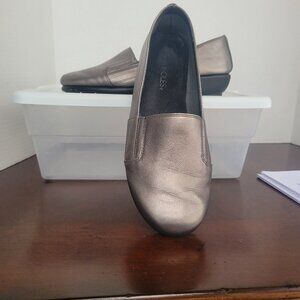 Women's Metallic Grey Comfort Shoes